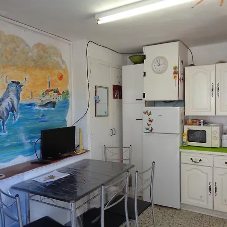 Typique Logement De Pecheur Proche Port